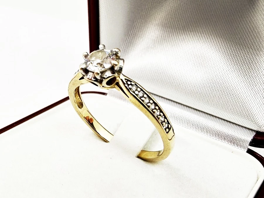 zloty-pierscionek-p585-z-cyrkoniami-rozmiar-21-waga-302-material-15835-2