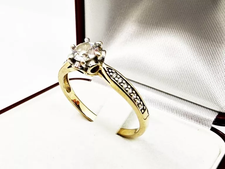 zloty-pierscionek-p585-z-cyrkoniami-rozmiar-21-waga-302-material-15835-2