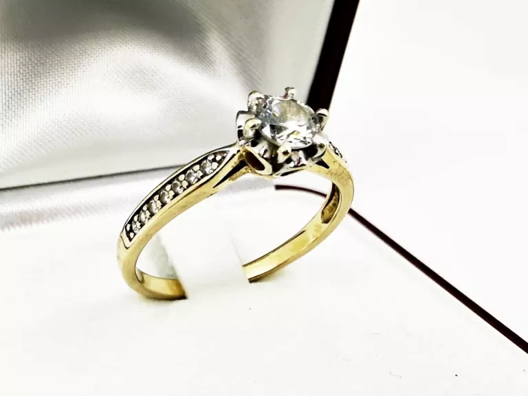 zloty-pierscionek-p585-z-cyrkoniami-rozmiar-21-waga-302-krzywoustego-324-wroclaw