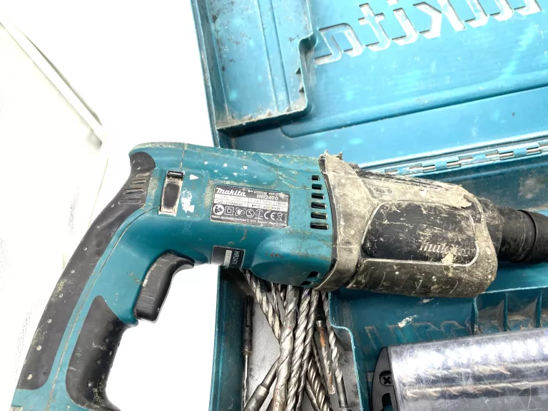 mlotowiertarka-makita-hr2470-780w-walizka-stan-11323-2