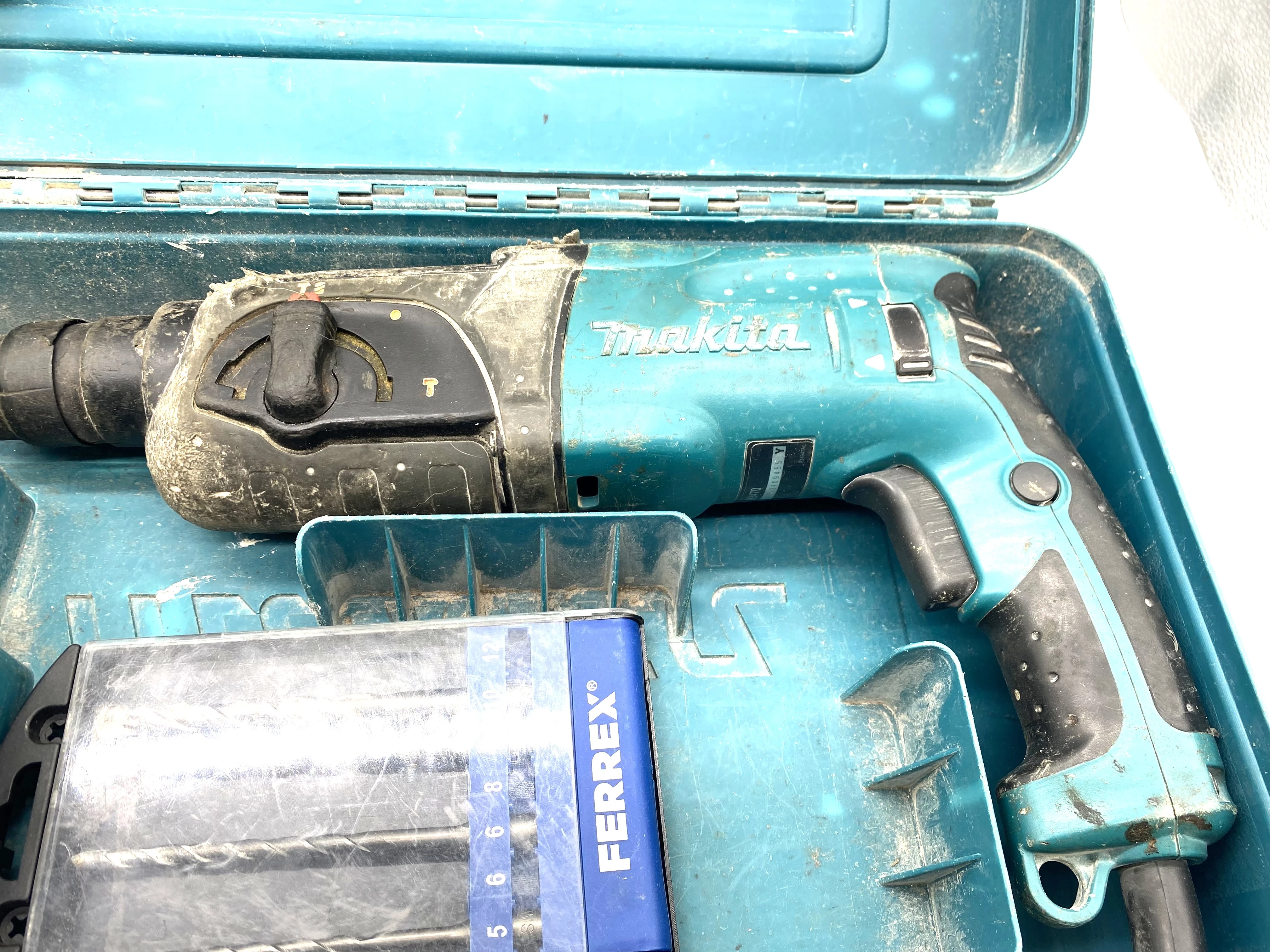 mlotowiertarka-makita-hr2470-780w-walizka-funkcyjnosc-205137-222597