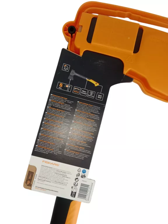 siekiera-uniwersalna-fiskars-x18-ean-gtin-6411501201621