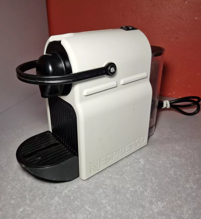 ekspres-kapsulkowy-krups-nespresso-inissia-xn1001-emilii-gierczak-35-szczecin-rs