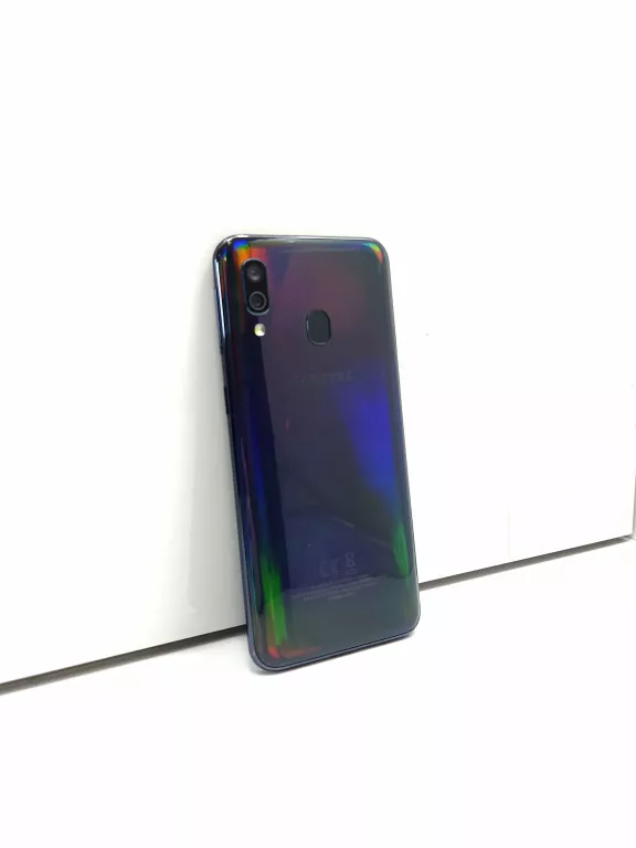 telefon-samsung-galaxy-a40-464gb-stan-11323-2