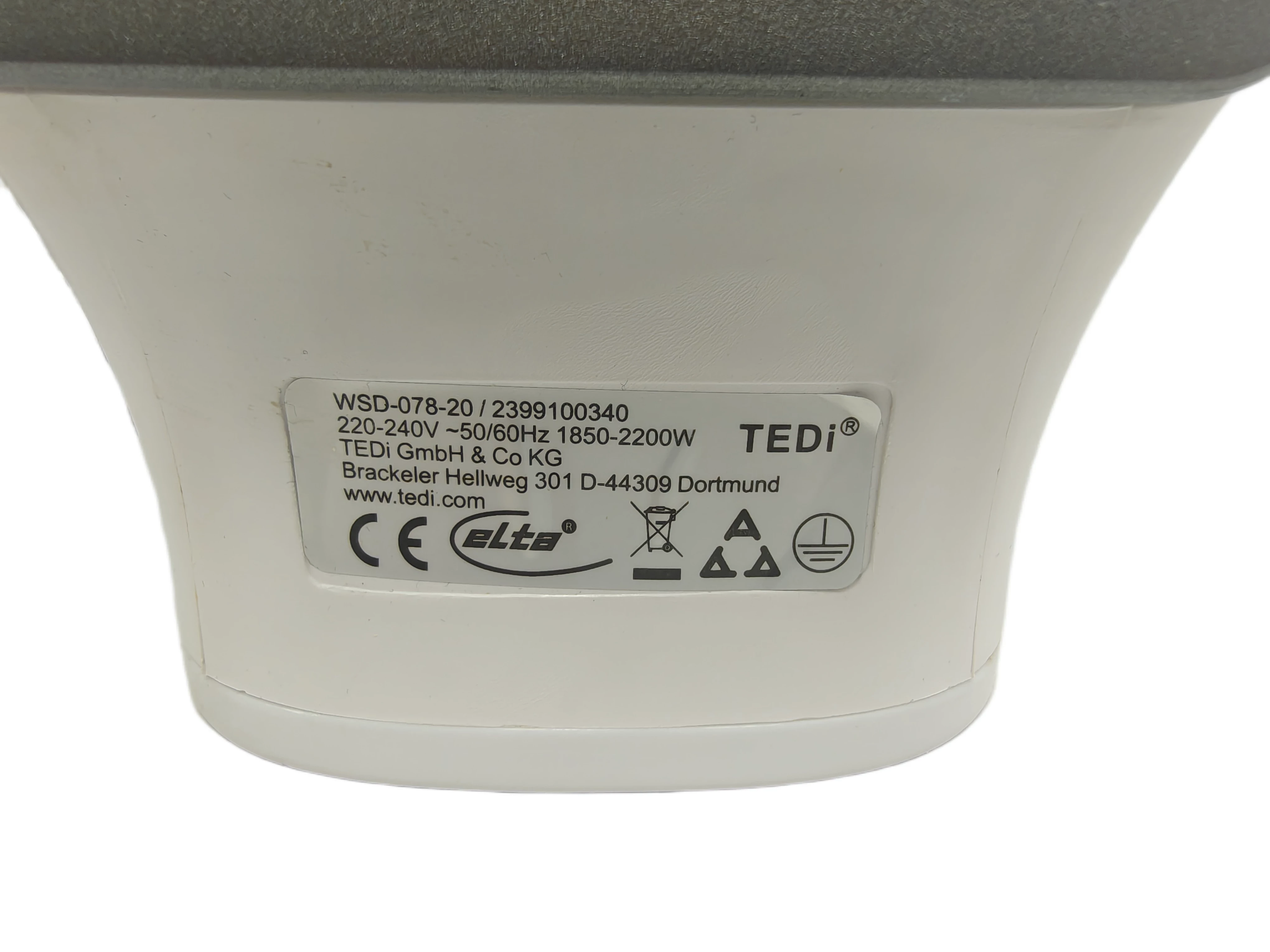 zelazko-niebieskie-1850-2200w-pudelko-kolor-dominujacy-129357-5