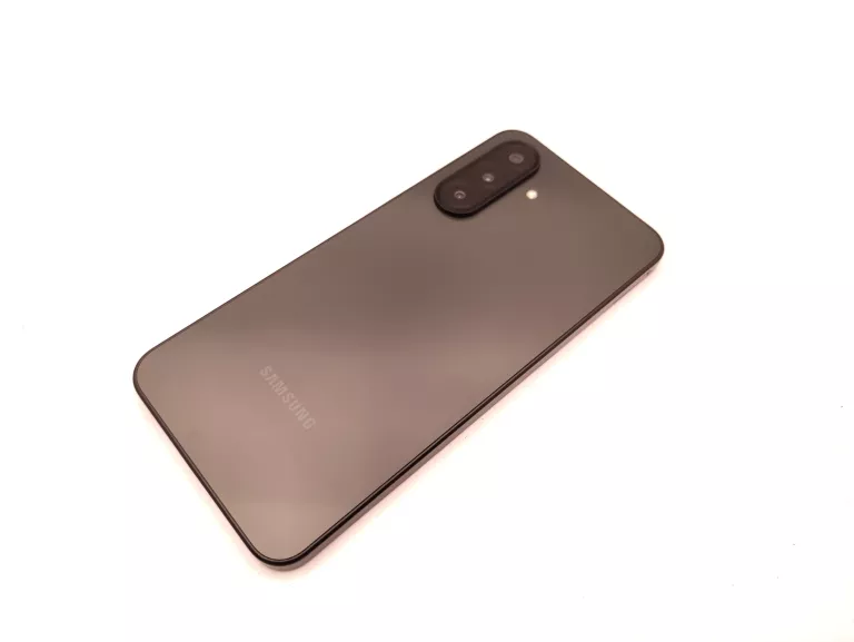 telefon-samsung-glaaxy-a17-4128gb-sam-tel-przekatna-ekranu-670