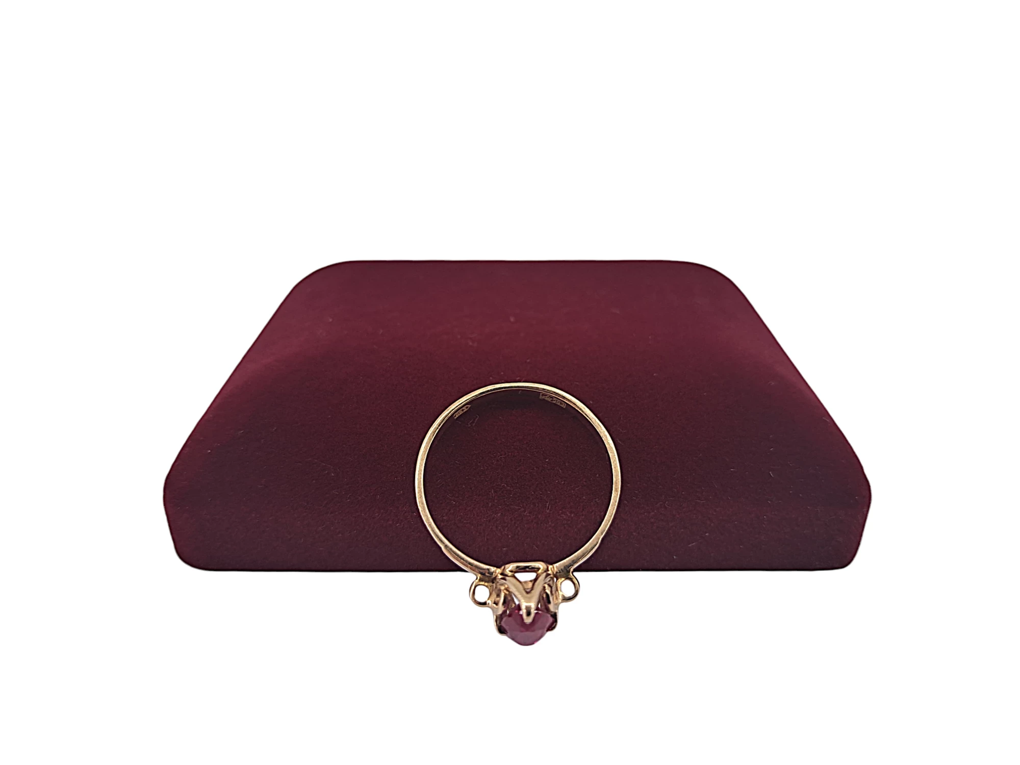 piekny-zloty-pierscionek-z-rozowym-oczkiem-236g-585-waga-236