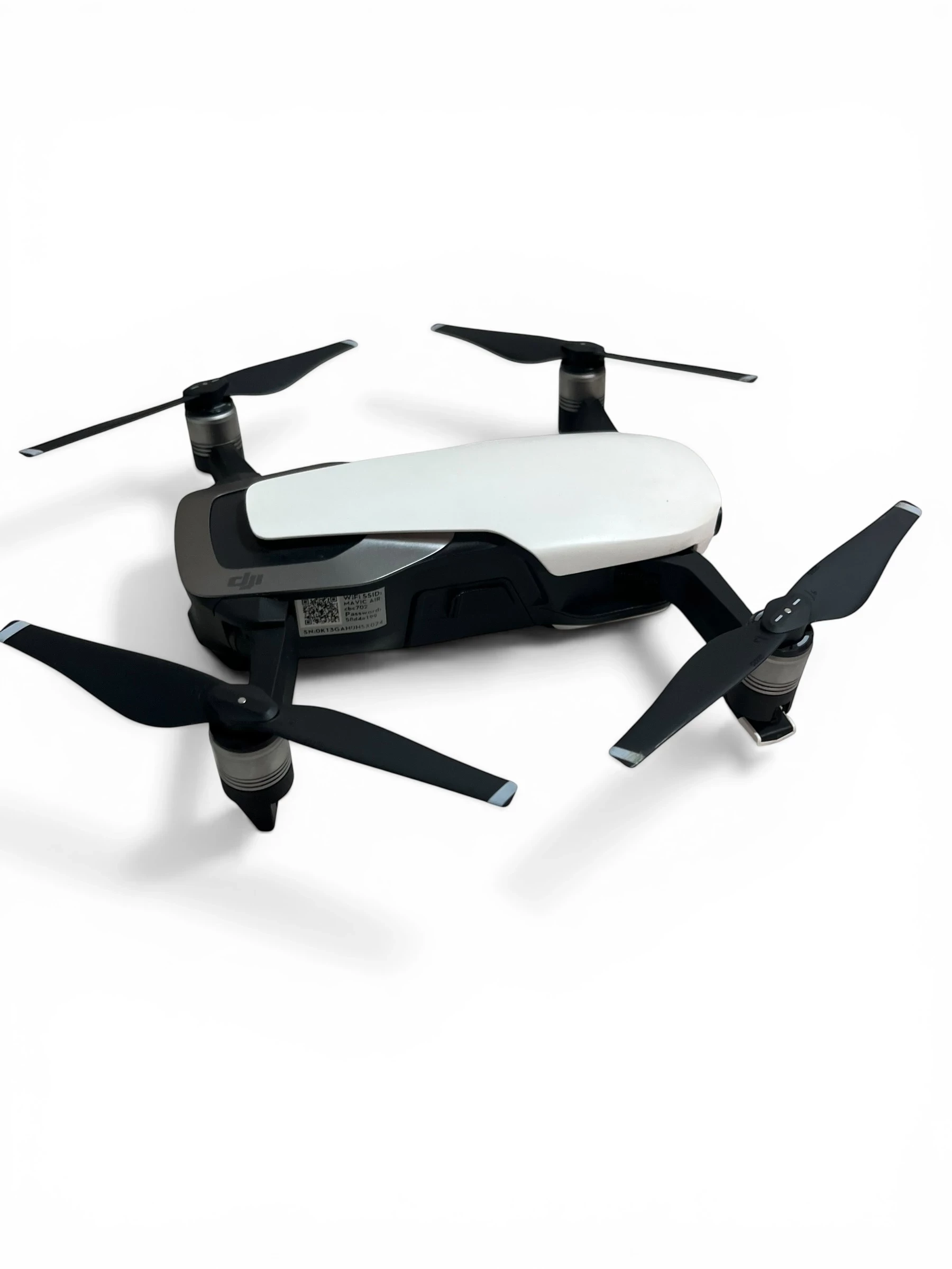 dron-dji-mavic-air-stan-11323-2