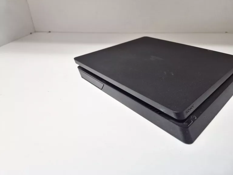 konsola-sony-ps4-cuh-2116b-1tb-pad-gry-w-zestawie-205998-225570