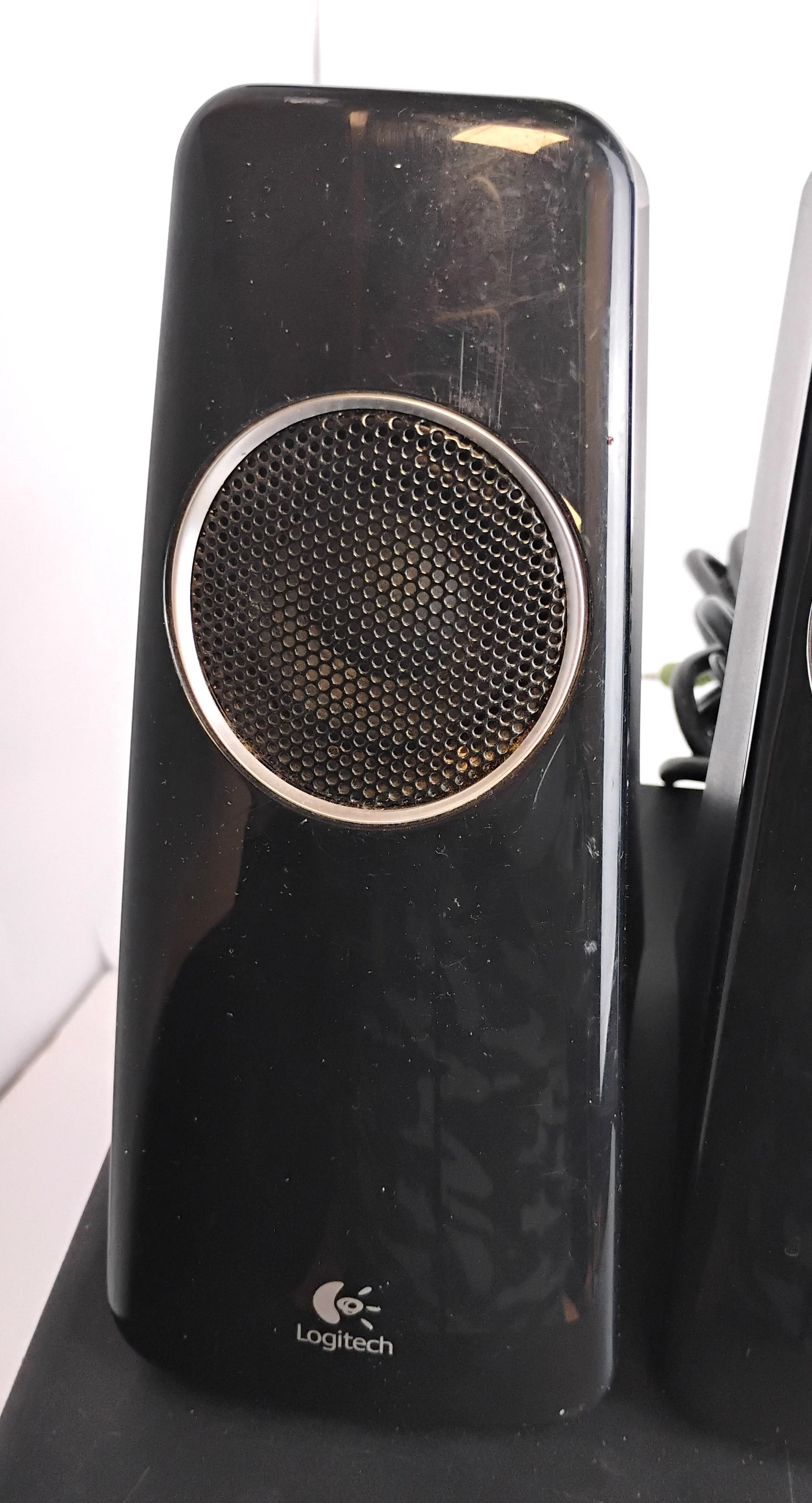 glosniki-do-pc-logitech-21-z523-model-logitech-z523