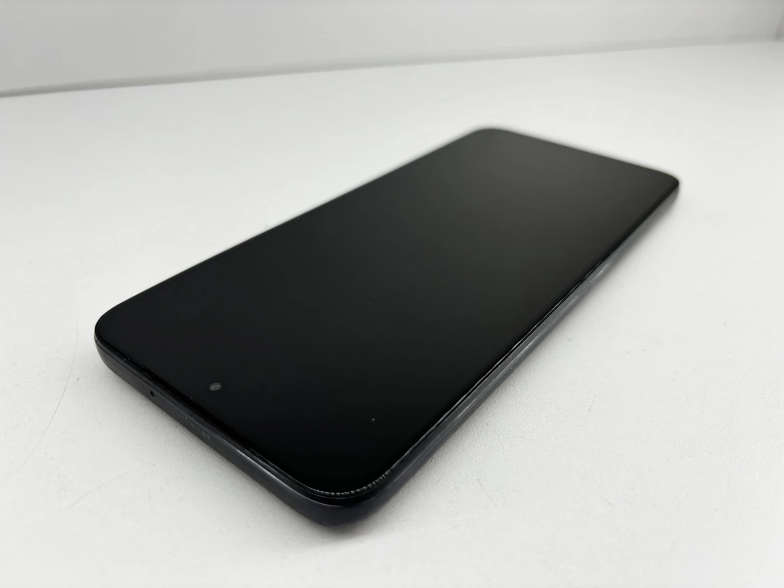 smartfon-motorola-edge-30-neo-8-gb-128-gb-5g-czarny-kod-producenta-pav00004pl