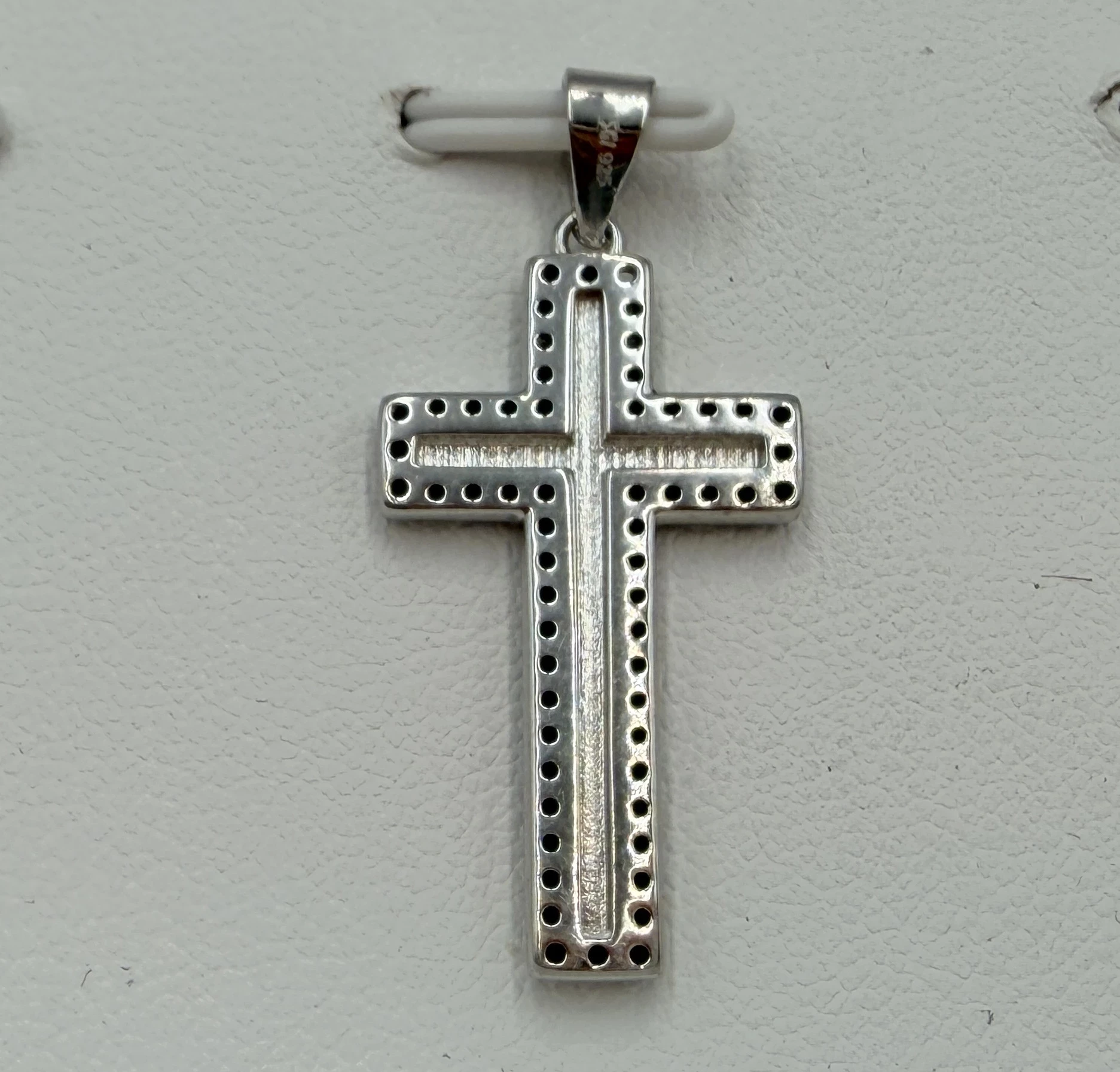 srebro-wyrob-jubilerski-uzywany-srebrna-zawieszka-925-207g-krzyz-material-15835-4