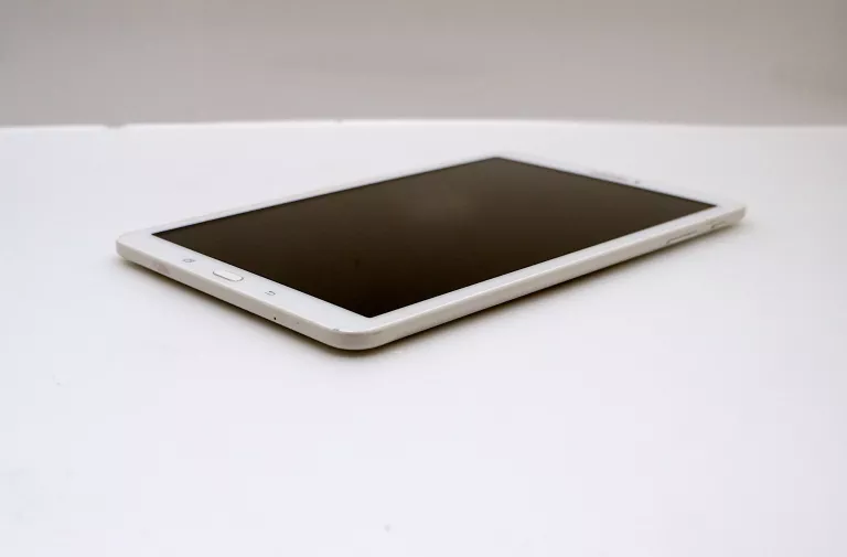 tablet-samsung-sm-t561-96-15-gb-8-gb-bialy-kod-producenta-sm-t561nzwaxeo