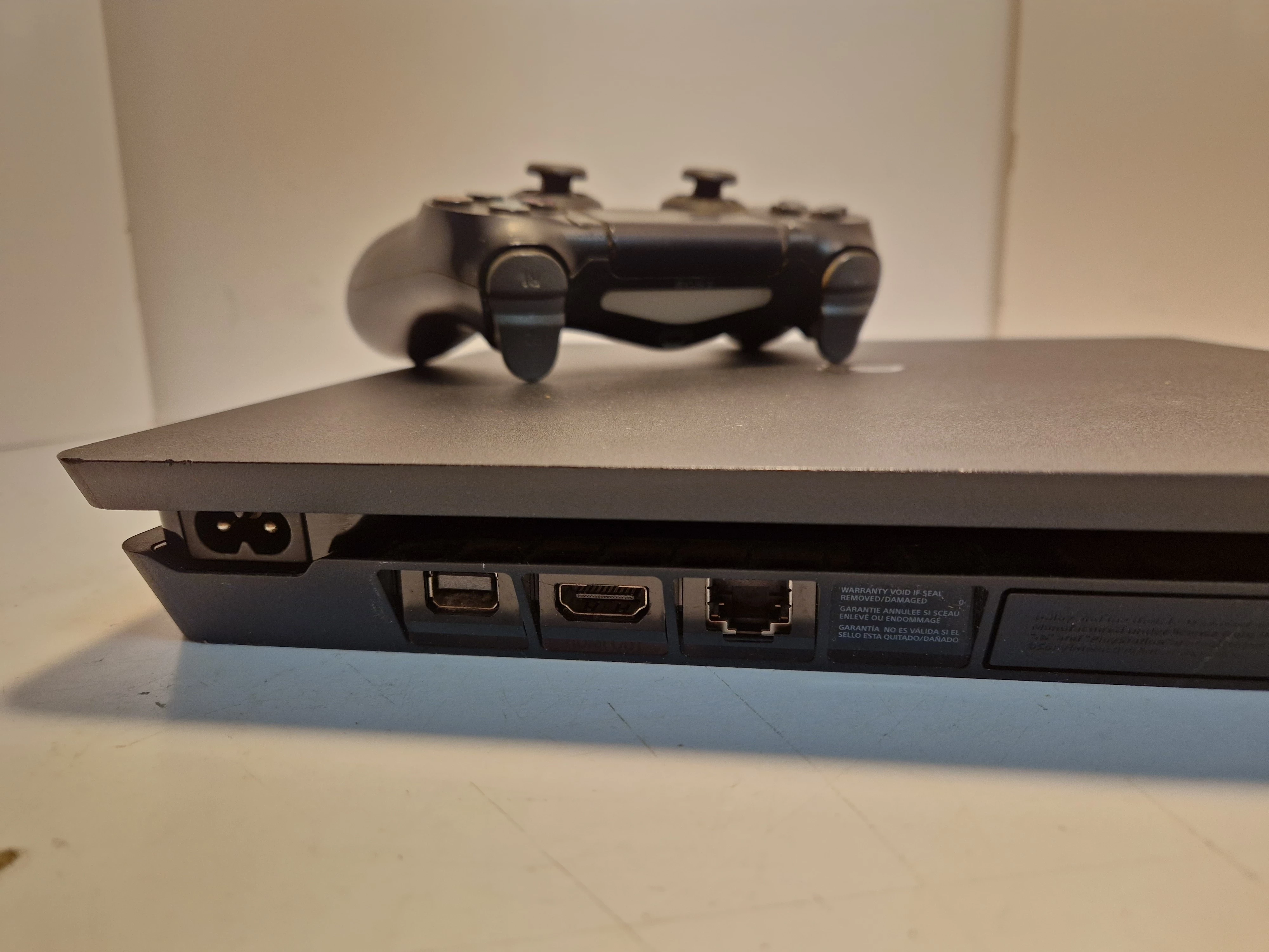 konsola-ps4-slim-500gb-pad-wersja-130590-2