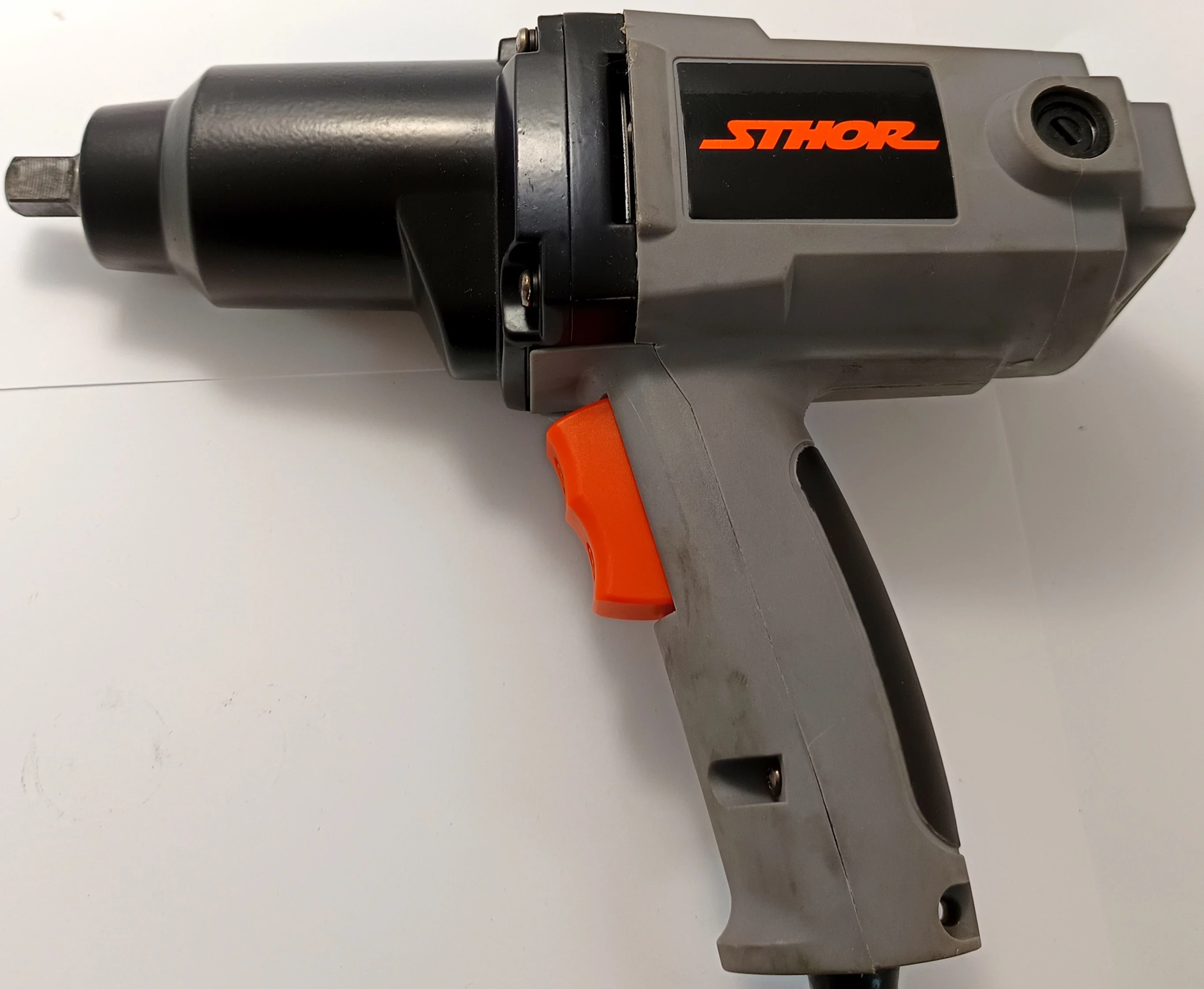 klucz-udarowy-sthor-57091-maksymalny-moment-obrotowy-325