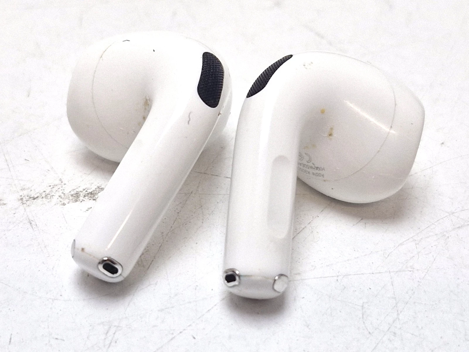 sluchawki-bezprzewodowe-douszne-apple-airpods-4-anc-bluetooth-biale-rodzaj-sluchawek-203681-217749