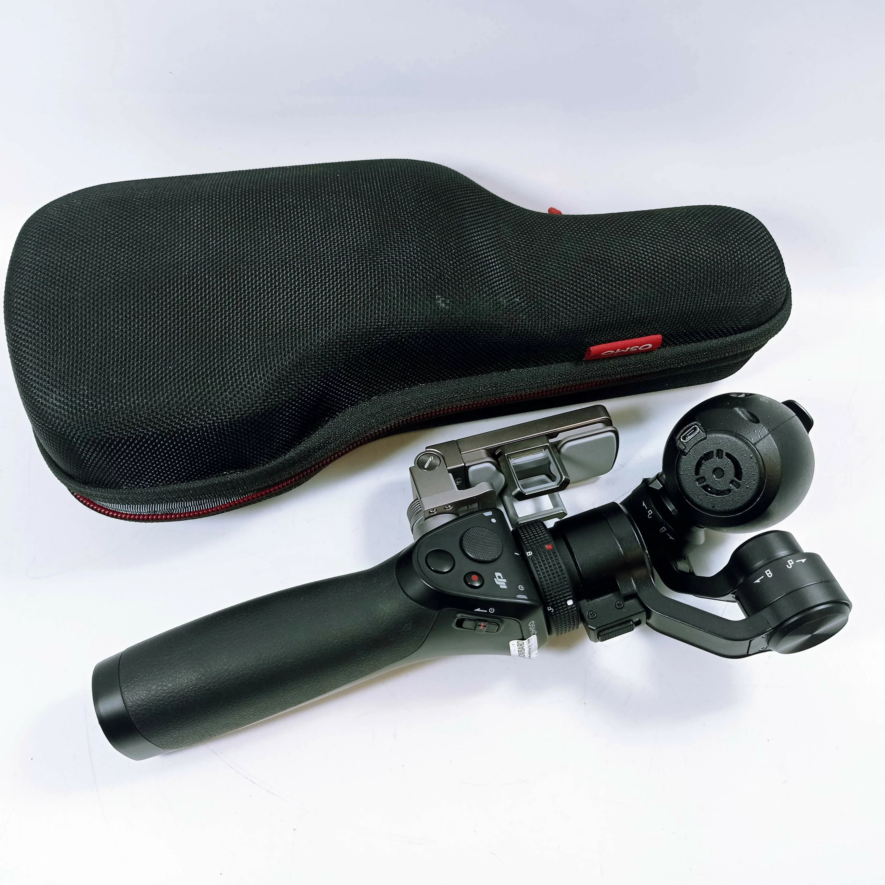 gimbal-z-kamera-dji-osmo-om160-4k-czarny-stan-11323-2