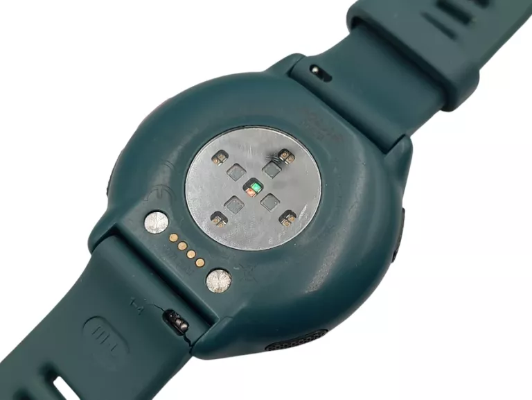 smartwatch-polar-pacer-ladowarka-grubosc-koperty-1150
