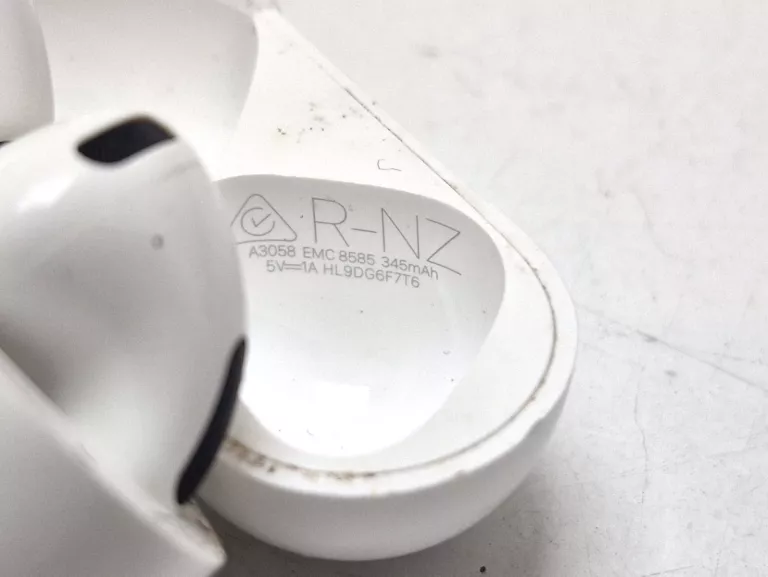 sluchawki-bezprzewodowe-douszne-apple-airpods-4-anc-bluetooth-biale-stan-11323-2