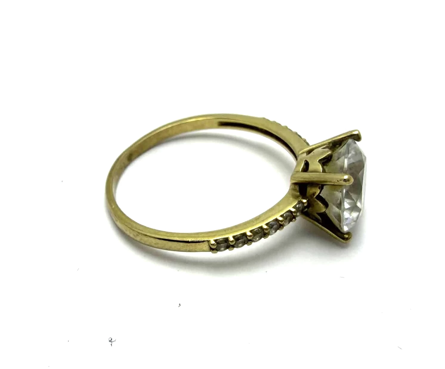 zloty-pierscionek-333-268g-r20-material-15835-2