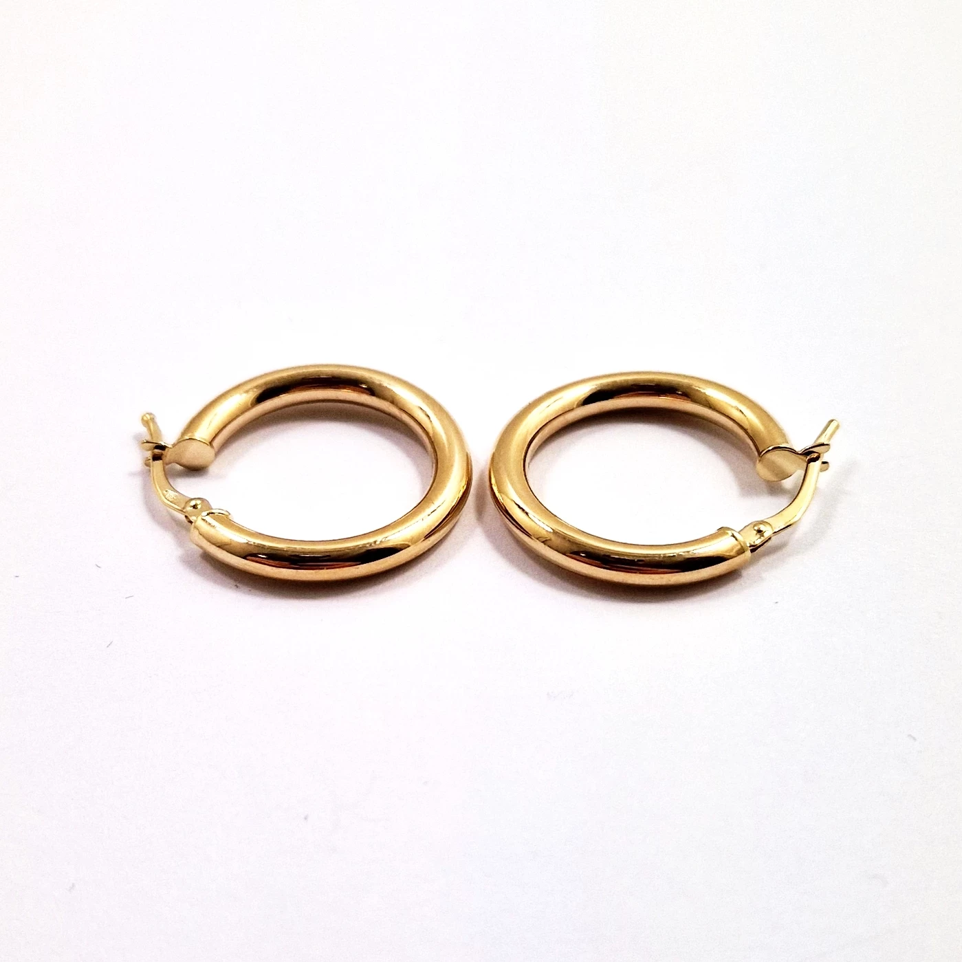 zlote-kolczyki-585-172-g-kola-material-15835-2