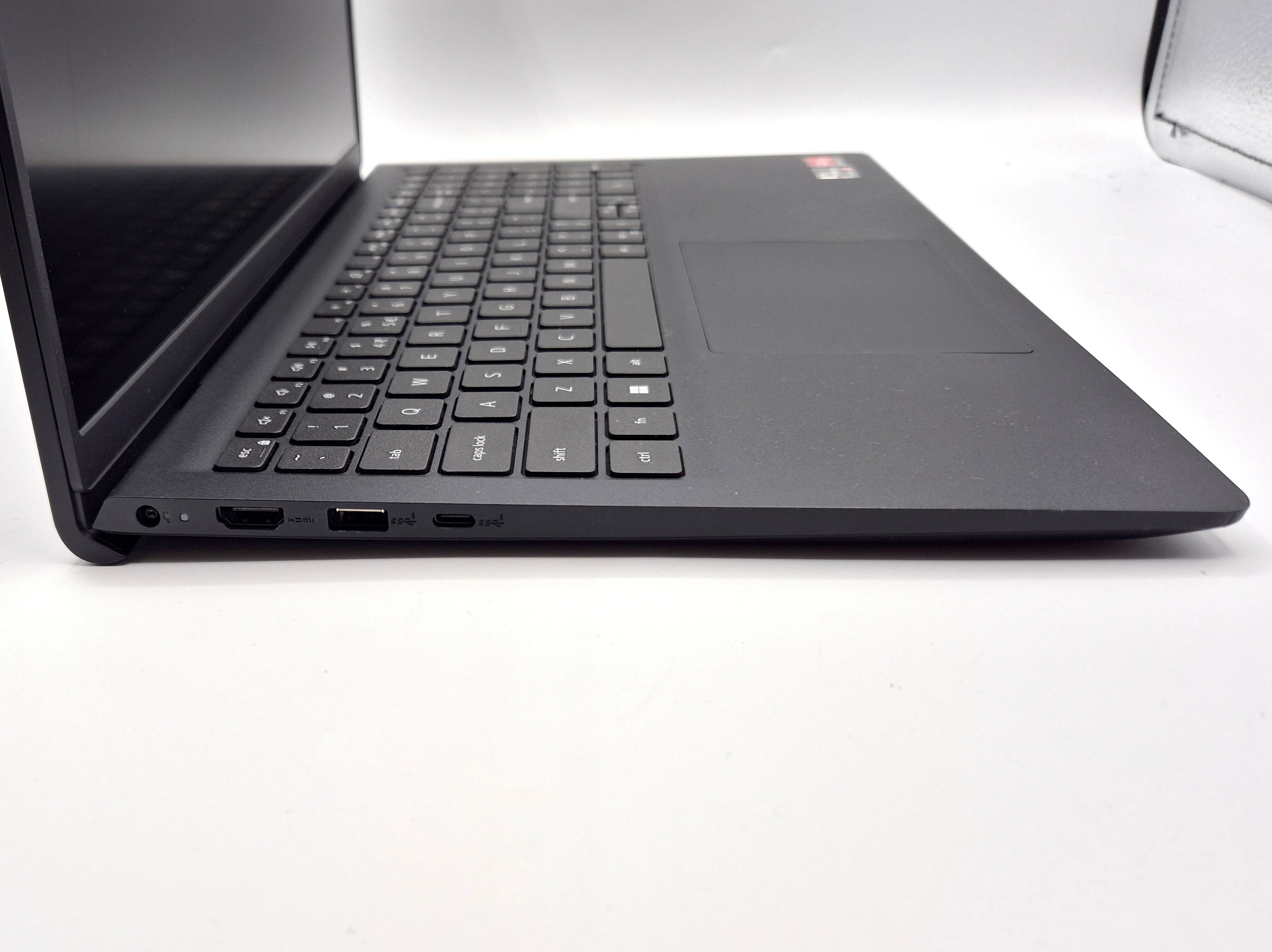 laptop-dell-inspiron-3525-156-amd-ryzen-5-16-gb-512-gb-czarny-seria-procesora-4366-293005