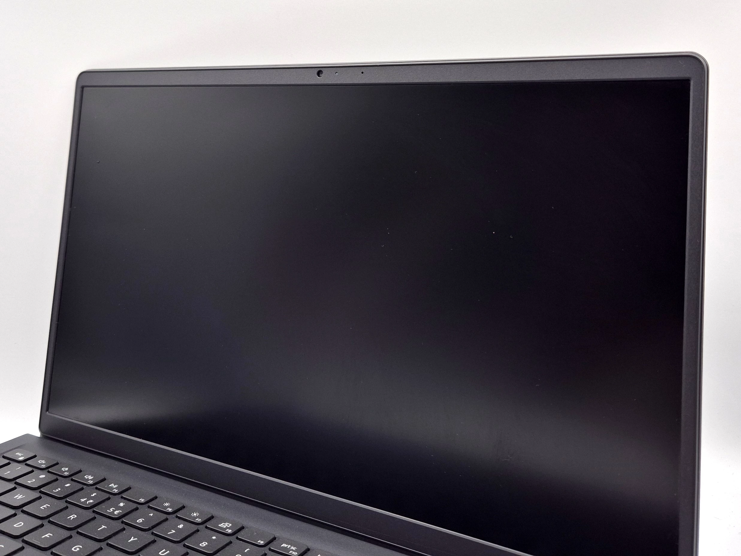 laptop-dell-inspiron-3525-156-amd-ryzen-5-16-gb-512-gb-czarny-przekatna-ekranu-1560