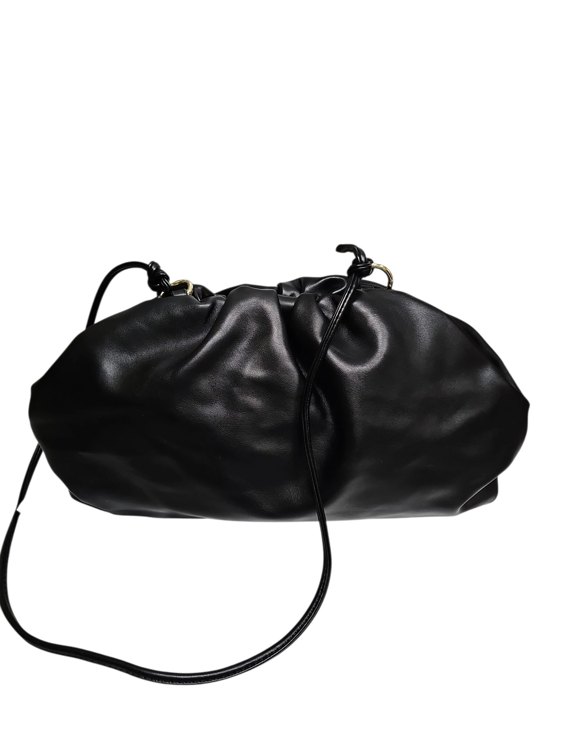 torebka-czarna-z-eko-skory-ean-gtin-0000000000000