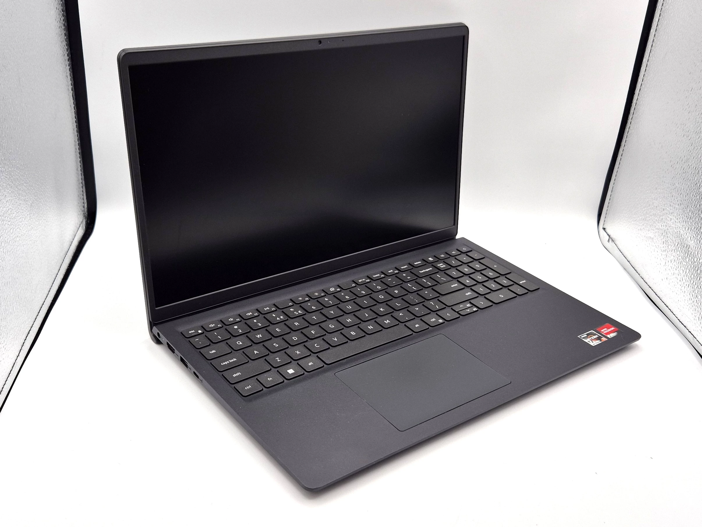 laptop-dell-inspiron-3525-156-amd-ryzen-5-16-gb-512-gb-czarny-kod-producenta-inspiron-3525-9270