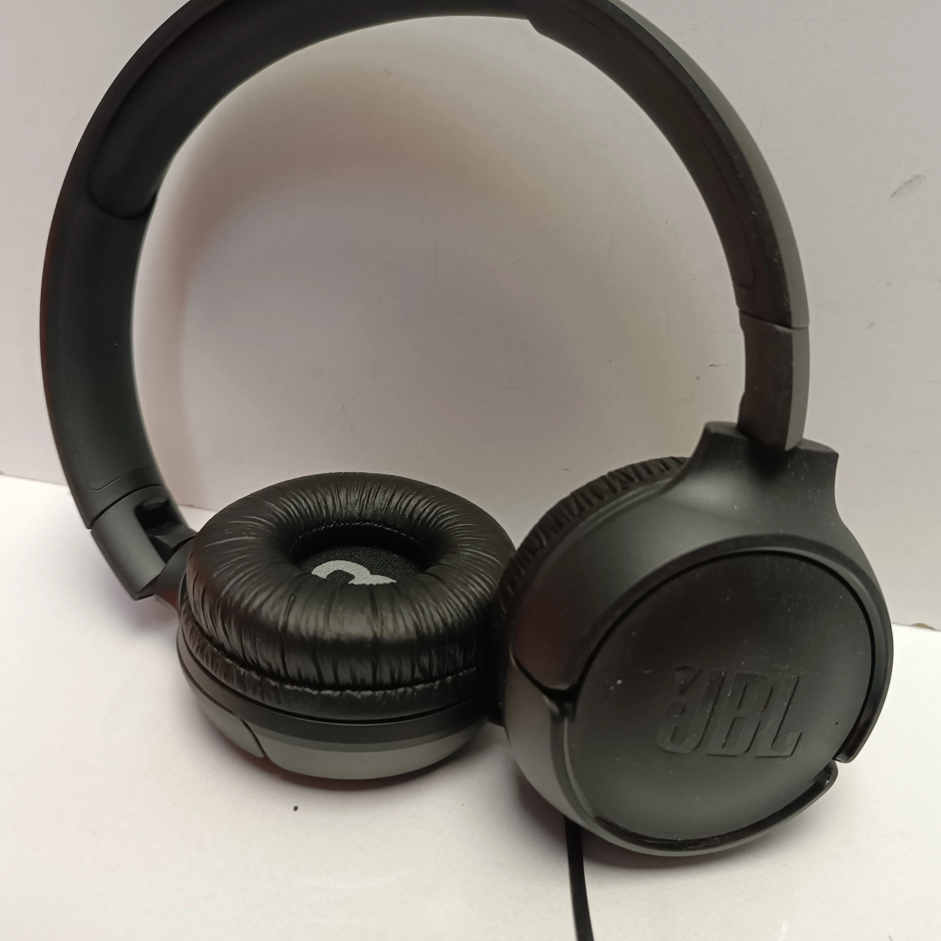 sluchawki-jbl-tune-500-kolor-dominujacy-129357-3