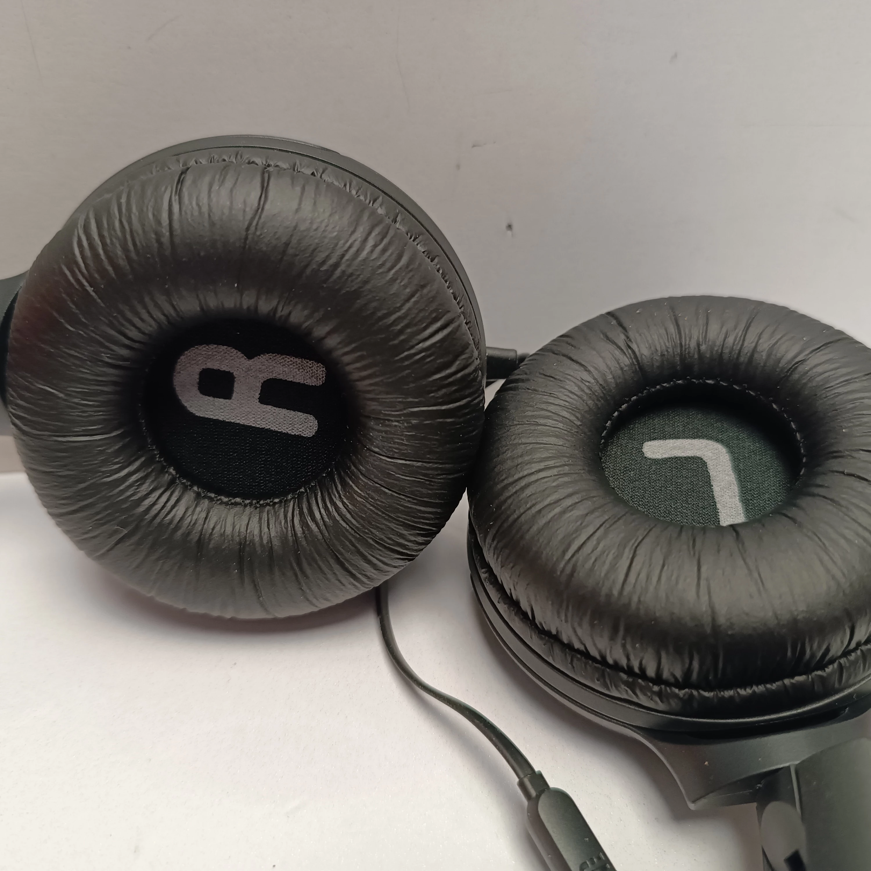 sluchawki-jbl-tune-500-kod-producenta-sluchawki-mikrofon-przewodowe-gamingowe