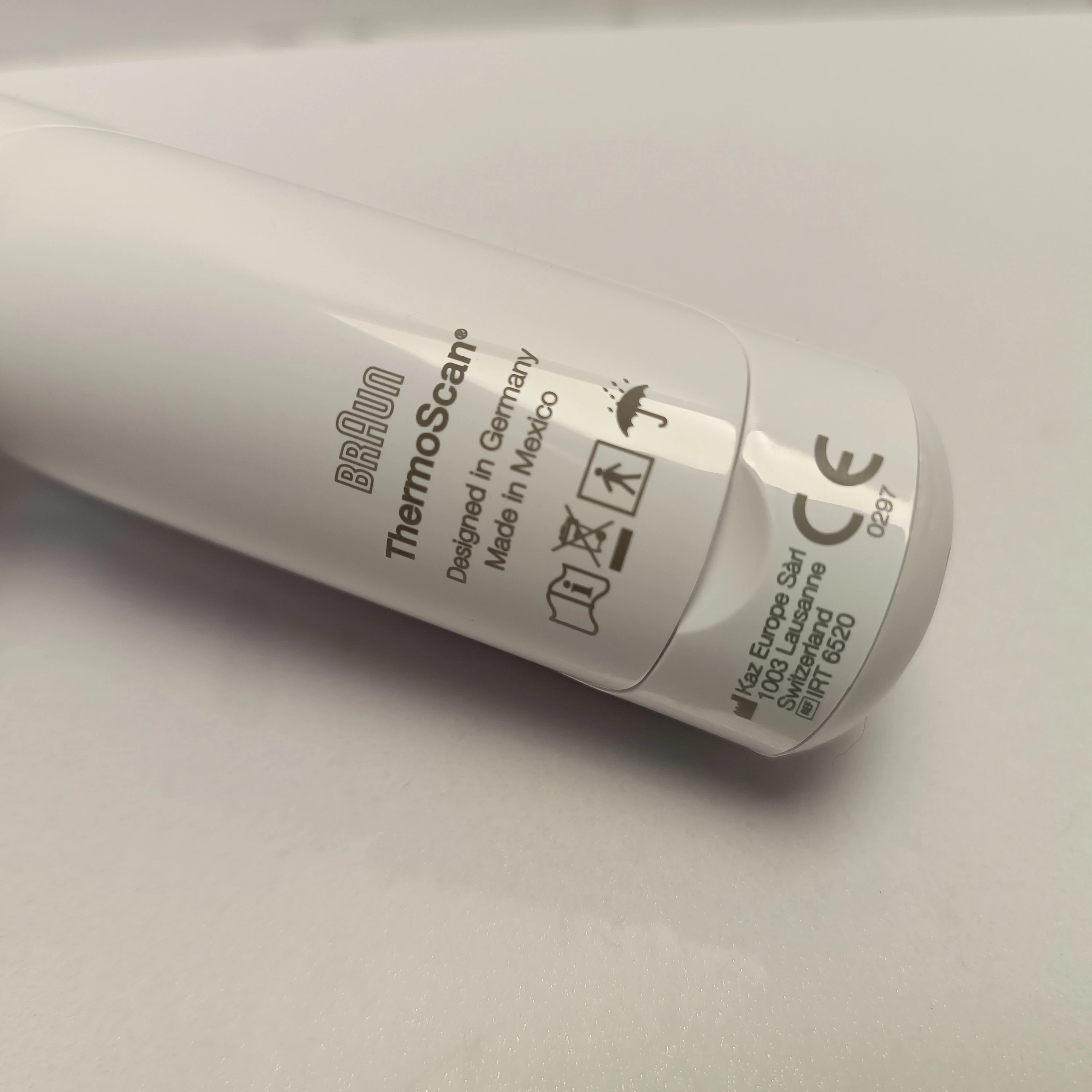 braun-irt6520-termometr-douszny-model-irt6520we