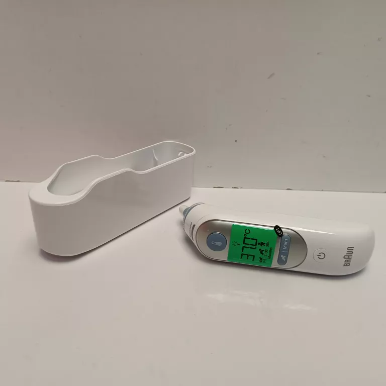 braun-irt6520-termometr-douszny-stan-11323-2