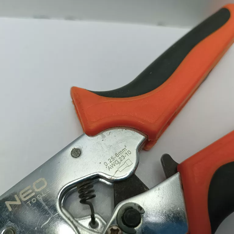 zaciskarka-koncowek-tulejkowych-neo-01-507-model-01-507