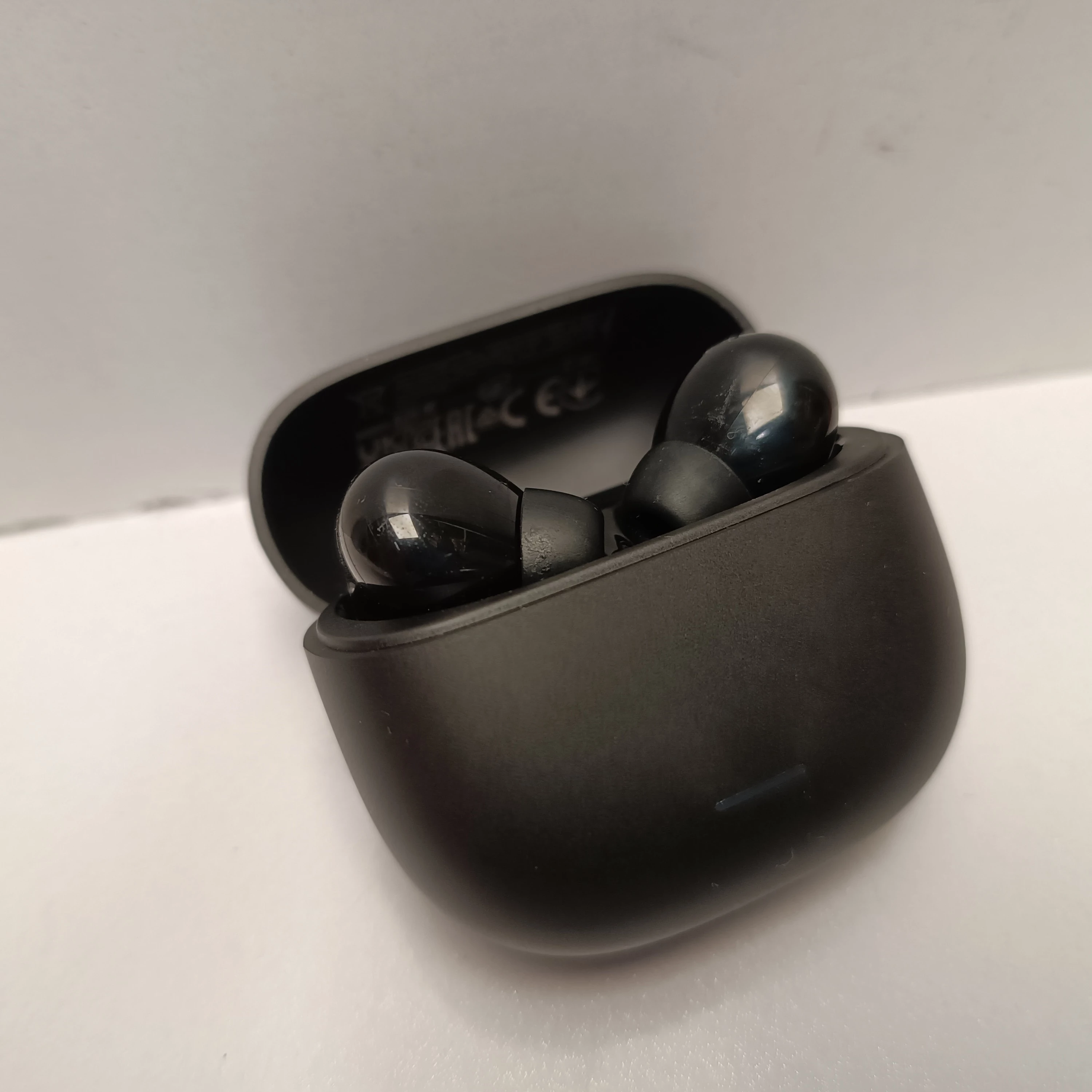 sluchawki-redmi-buds-8-lite-stan-11323-2