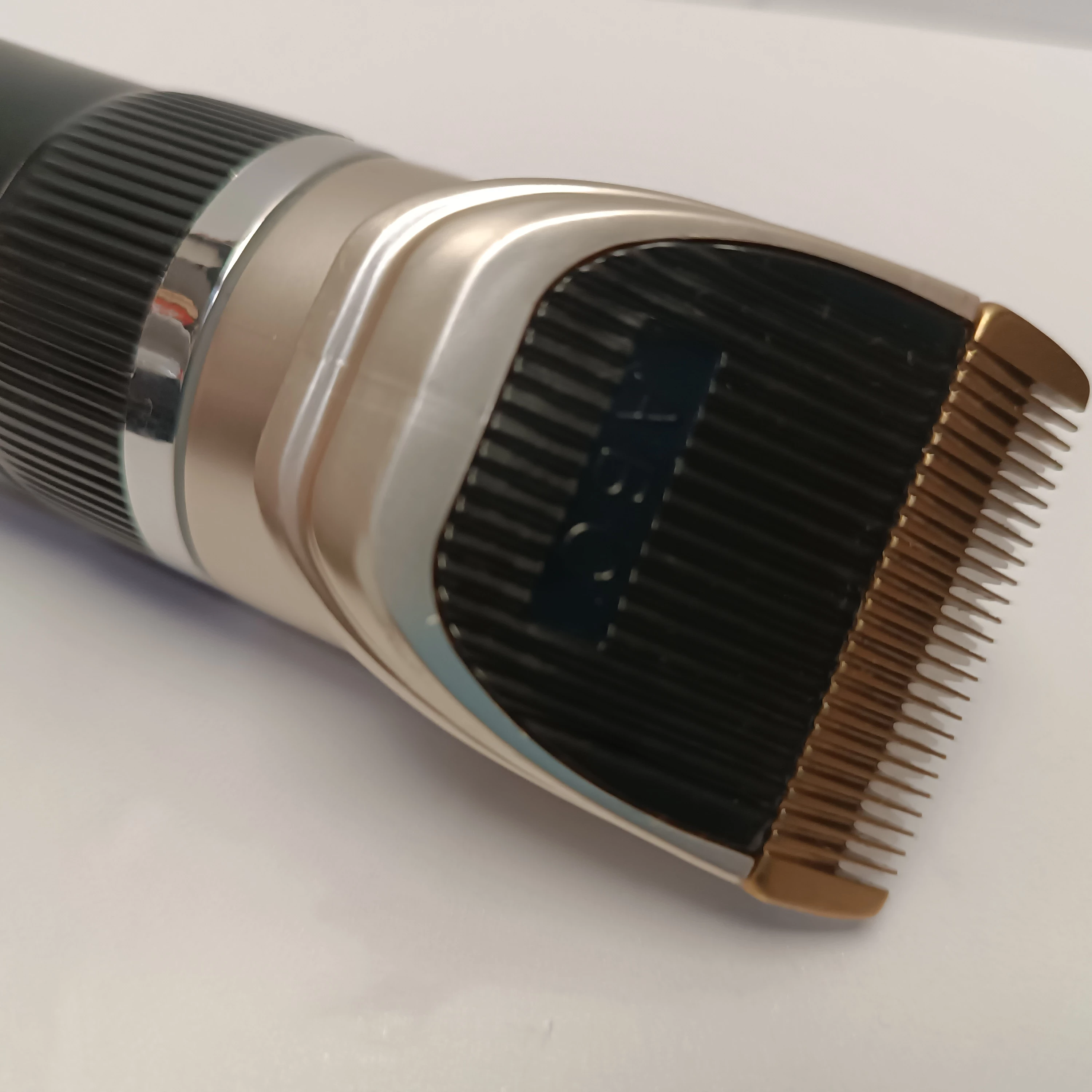 maszynka-do-strzyzenia-psa-professional-pet-clipper-typ-209818-239958