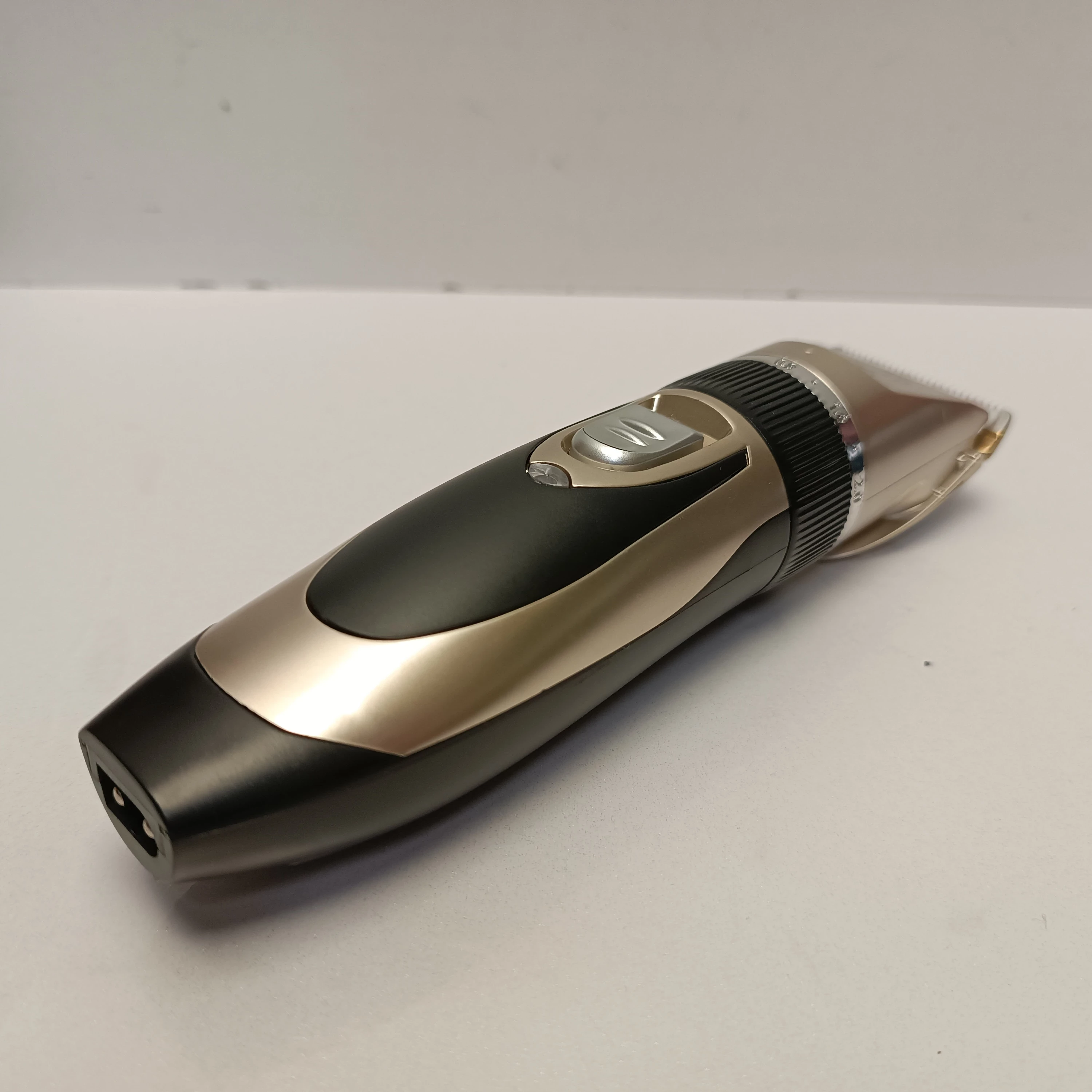 maszynka-do-strzyzenia-psa-professional-pet-clipper-nazwa-handlowa-pet-clipper