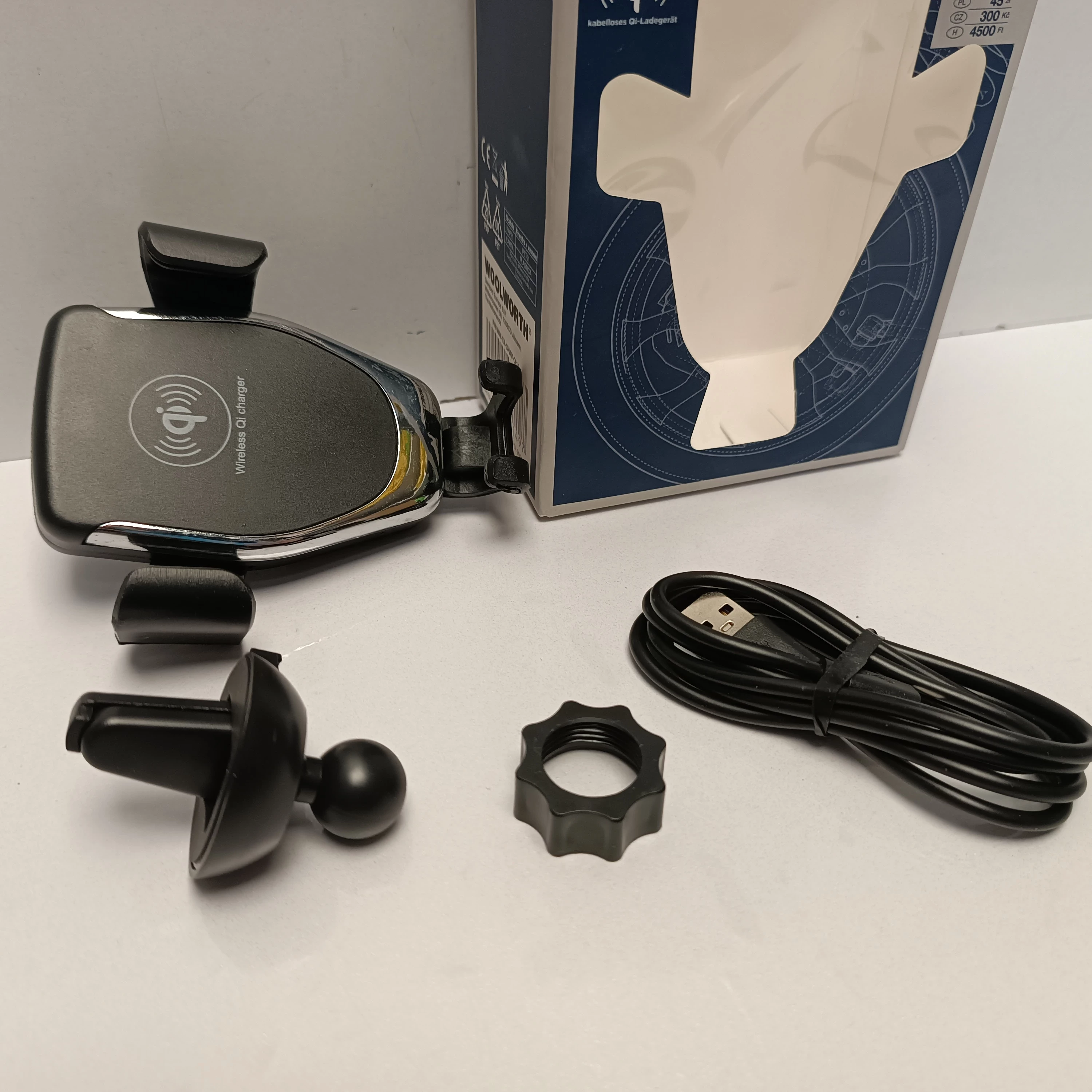 automatyczny-uchwyt-na-telefon-samochodowa-ladowarka-indukcyjna-kod-producenta-5906935351581