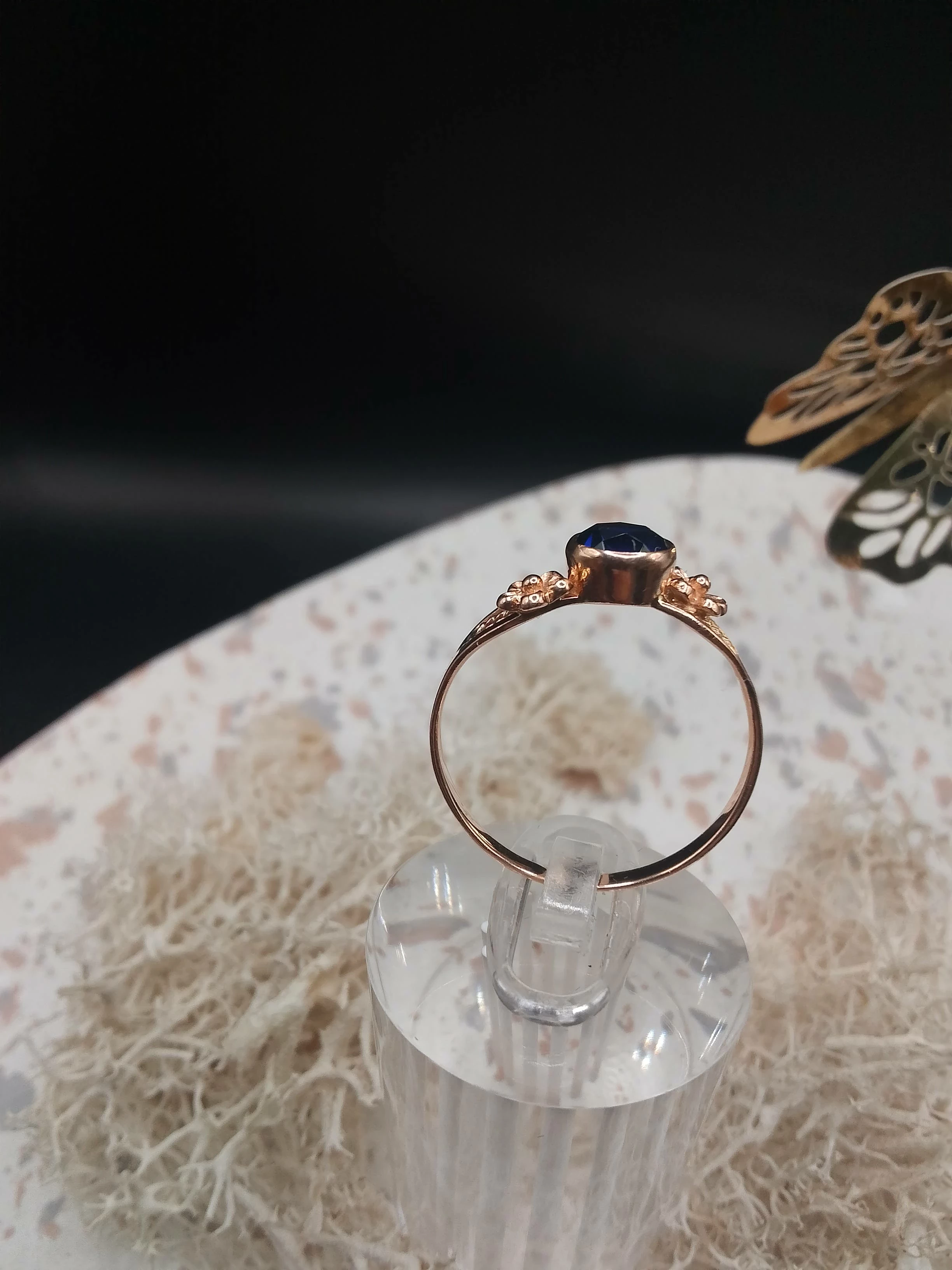 zloty-pierscionek-z-niebieskim-oczkiem-material-15835-2