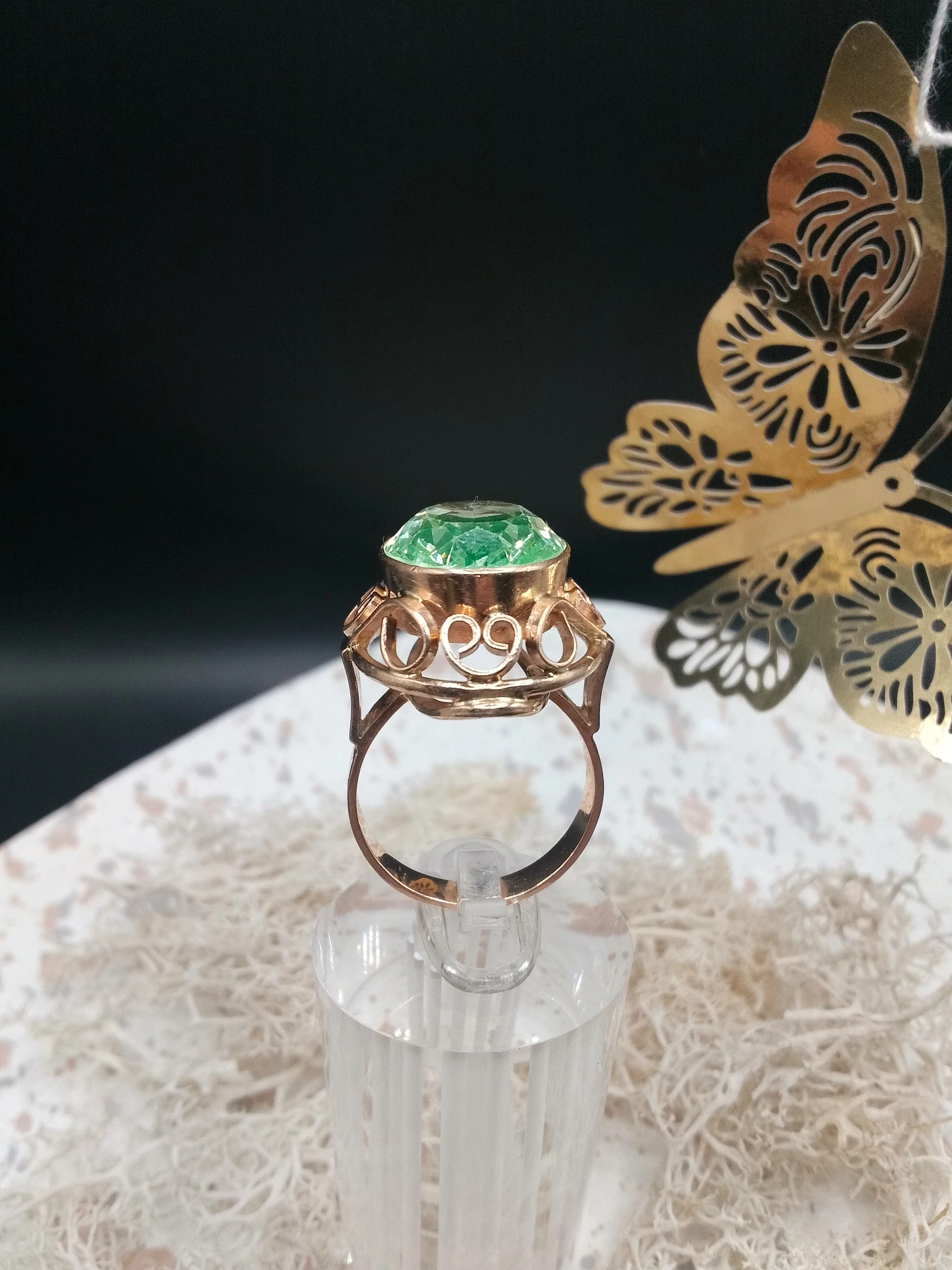 zloty-pierscionek-z-zielonym-oczkiem-kamien-17088-4194304