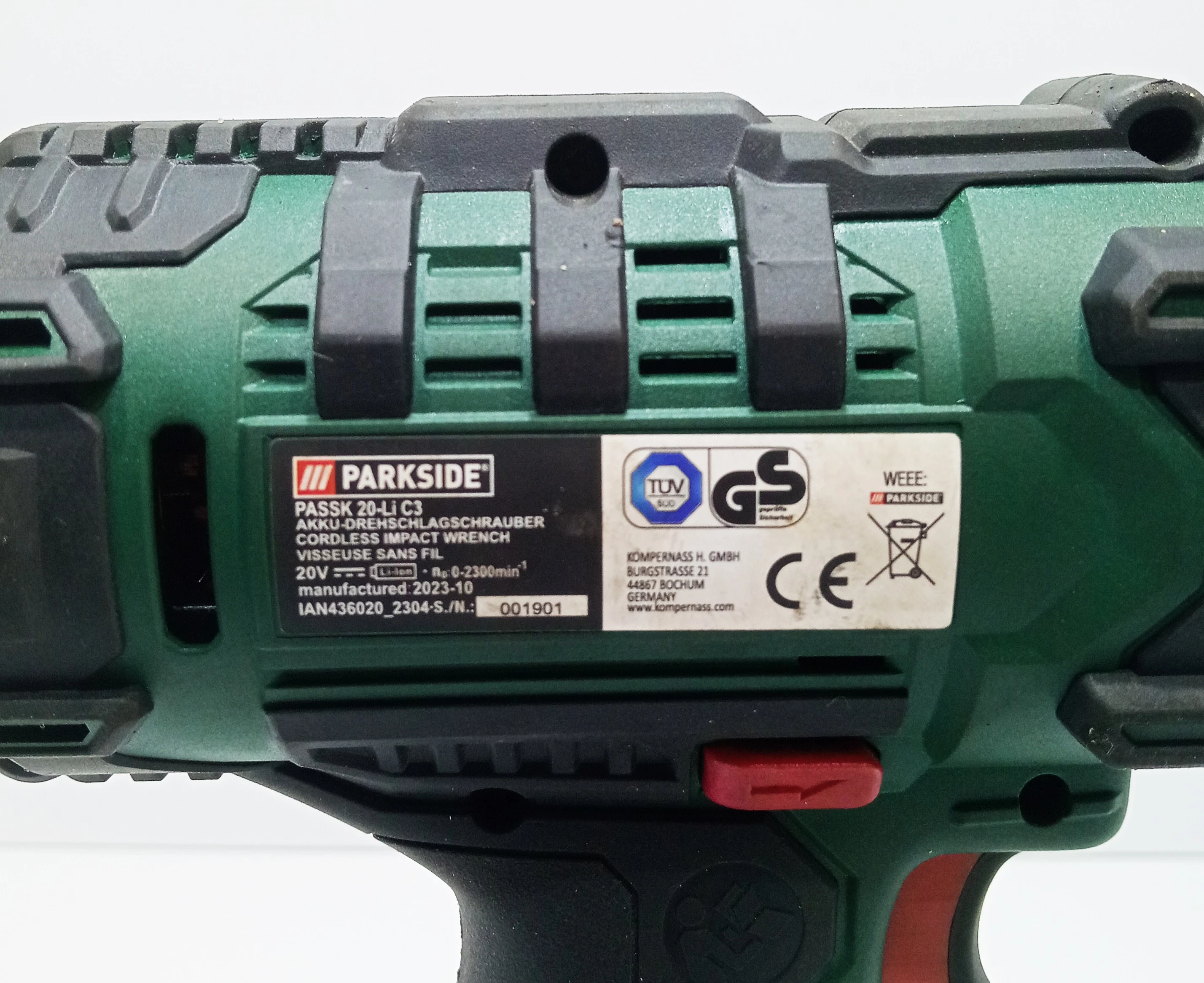 klucz-udarowy-akumulatorowy-parkside-passk-20-li-c3-akuwalizka-marka-248811-951182
