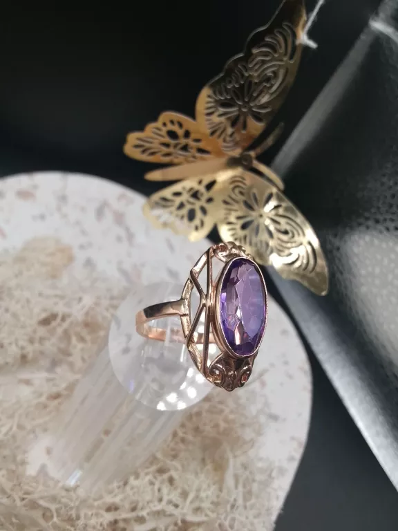 piekny-zloty-pierscionek-z-fioletowym-oczkiem-stan-11323-2