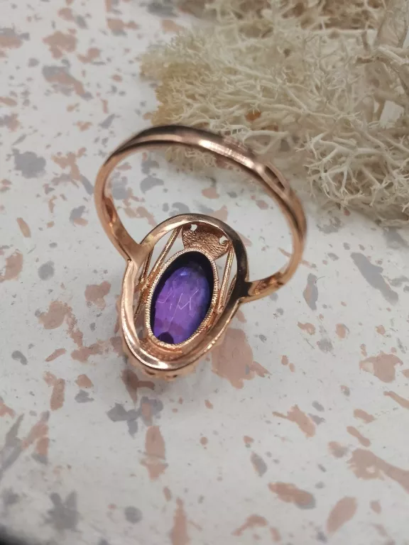 piekny-zloty-pierscionek-z-fioletowym-oczkiem-waga-552