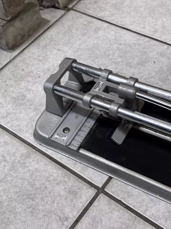 maszyna-do-ciecia-plytek-80cm-stan-11323-2