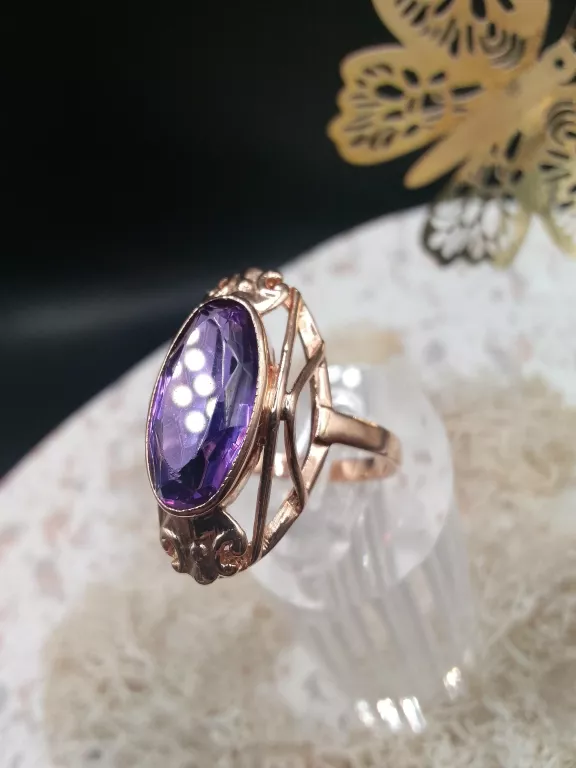 piekny-zloty-pierscionek-z-fioletowym-oczkiem-rodzaj-2205-4