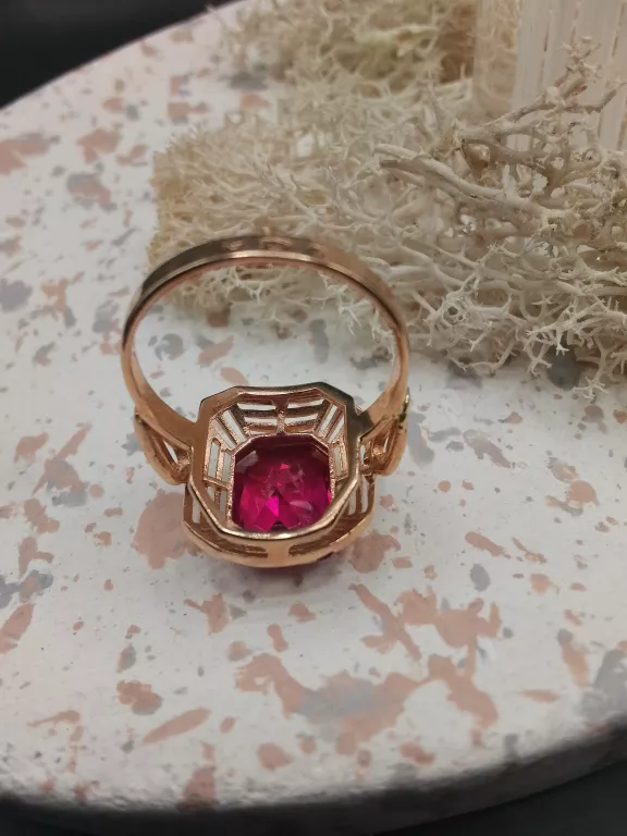 piekny-zloty-pierscionek-z-czerwonym-oczkiem-waga-653