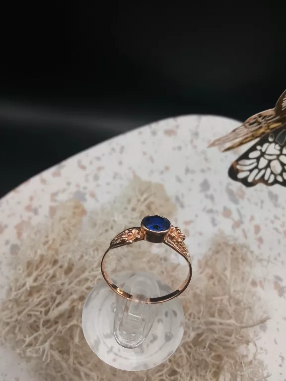 zloty-pierscionek-z-niebieskim-oczkiem-kamien-17088-4194304