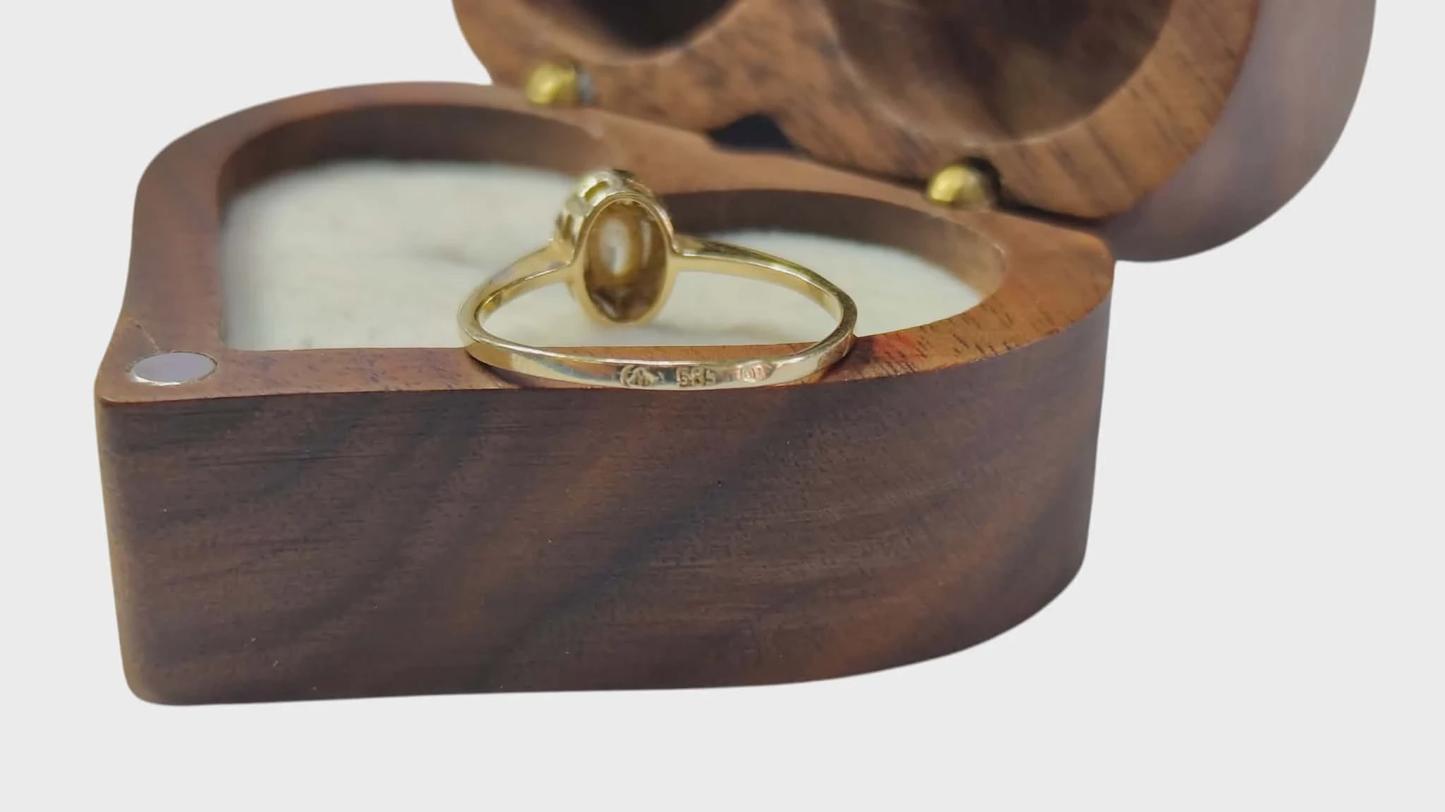 cudowny-zloty-pierscionek-z-cyrkoniami-zloto-585-rozmiar-16-waga-148-g-material-15835-2