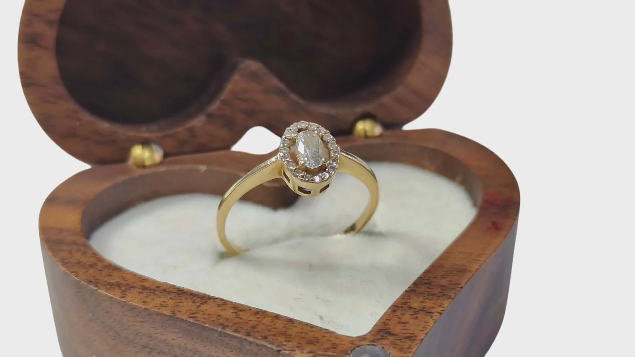 cudowny-zloty-pierscionek-z-cyrkoniami-zloto-585-rozmiar-16-waga-148-g-rodzaj-2205-2