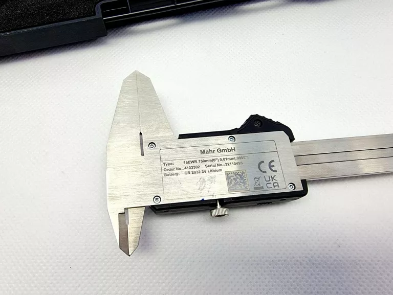 suwmiarka-elektroniczna-ze-sruba-din-862-zakres-150-mm-glebokosciomierz-maksymalny-zakres-pomiaru-15000